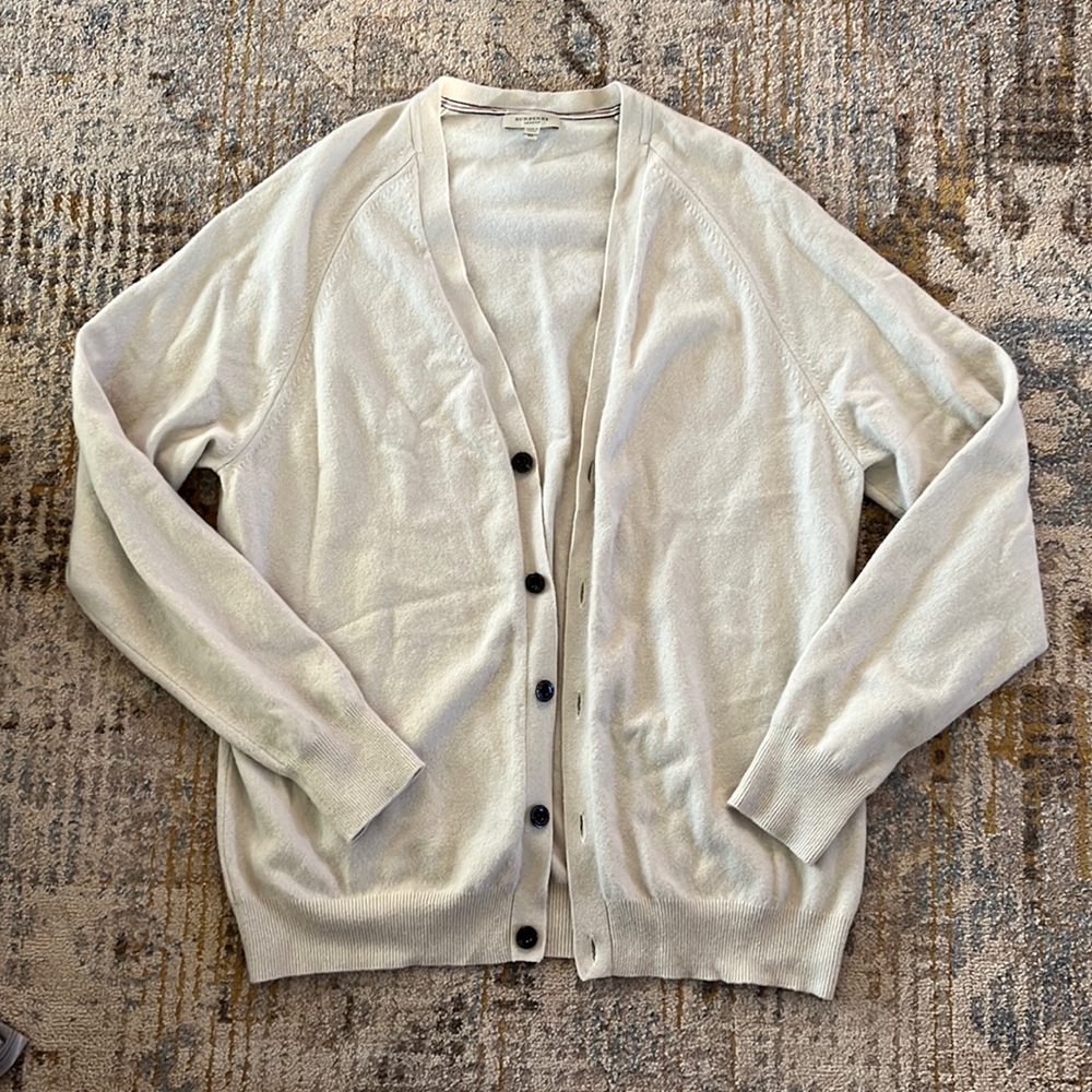 Gorgeous BURBERRY Cashmere Cardigan ❤️❤️❤️